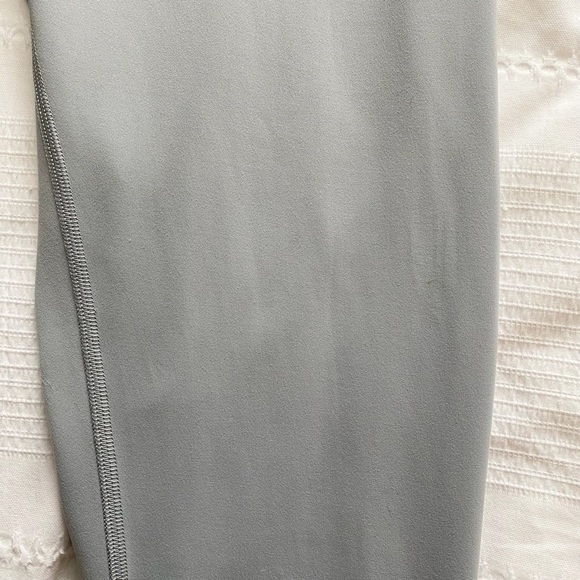 LULULEMON WUNDER TRAIN BABY BLUE HIGH RISE DRAWSTRING ANKLE CUT LEGGINGS - 10 - Picture 8 of 8